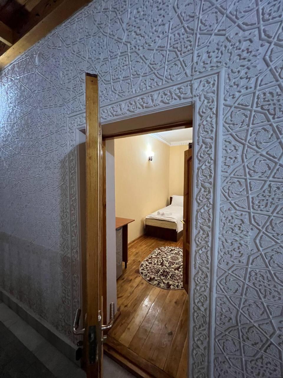 Bukhara Zaringiz Hotel Екстериор снимка
